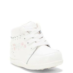 Sole Play Lucie Sneaker in white